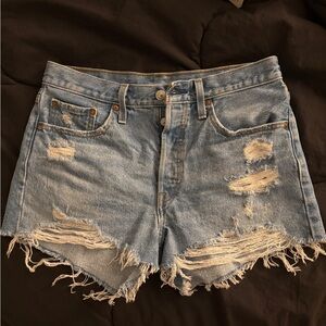 Levi’s Cut off Denim shorts Size 28